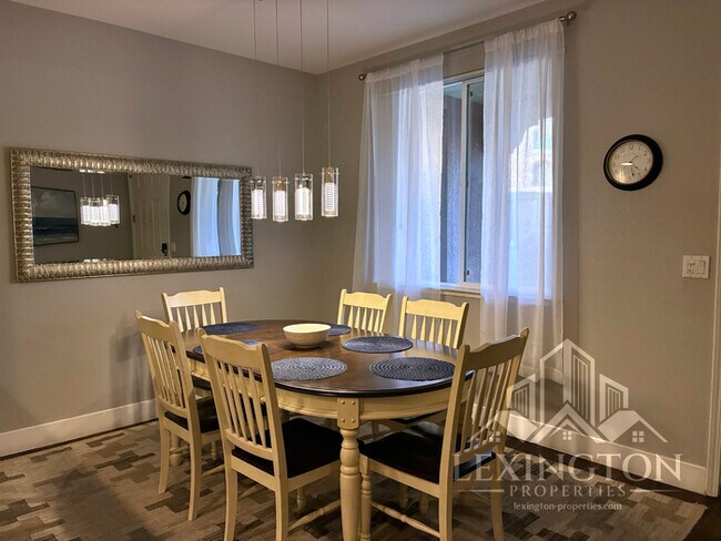 Building Photo - Beautifully Upgraded, 2BD/2BA, Condo Home in The Phoenician, Roseville!