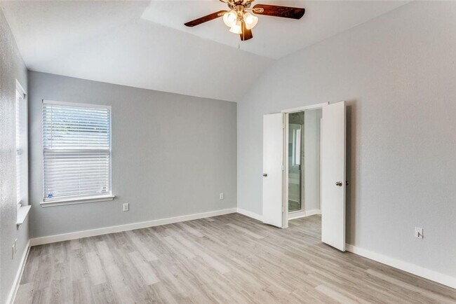 Building Photo - 752 Dema Ln