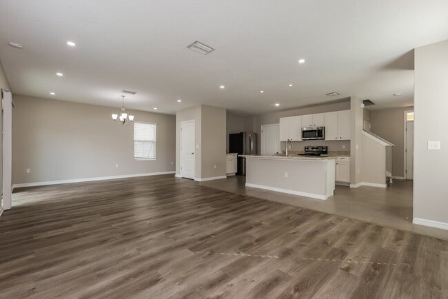 Building Photo - 10508 Whispering Hammock Dr