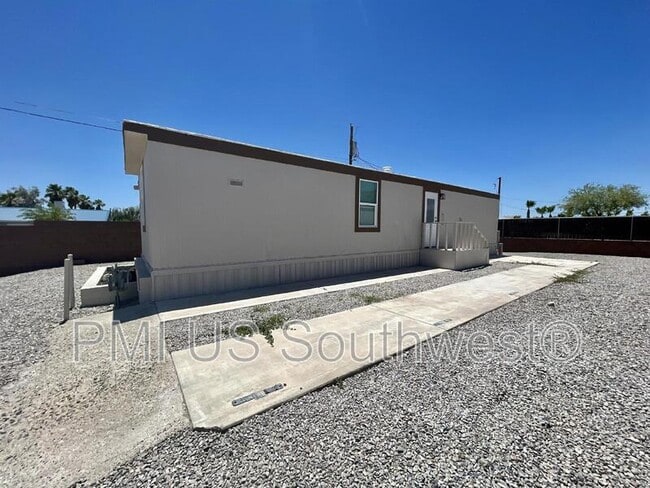 Building Photo - 437 Riverfront Dr