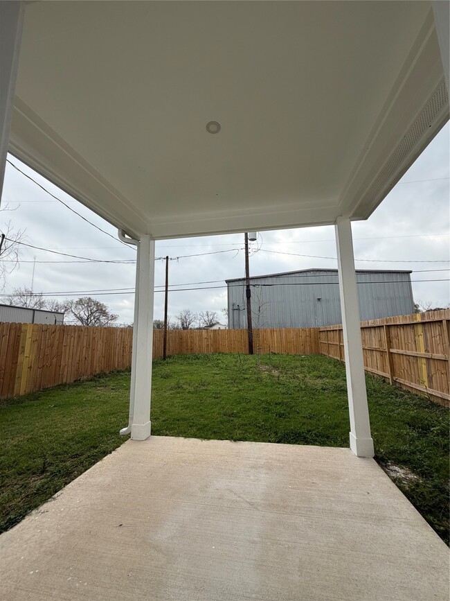 Building Photo - 10123 Grover Ln