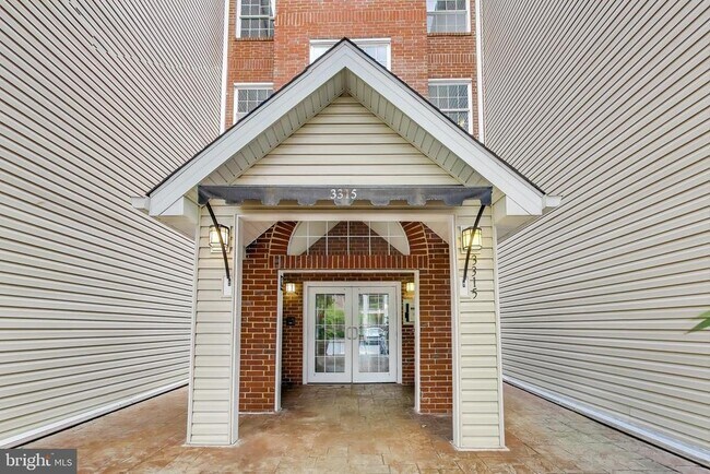 Building Photo - 3315 Wyndham Cir