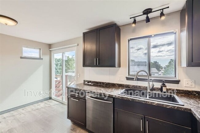 Building Photo - 5012 S Field Ct