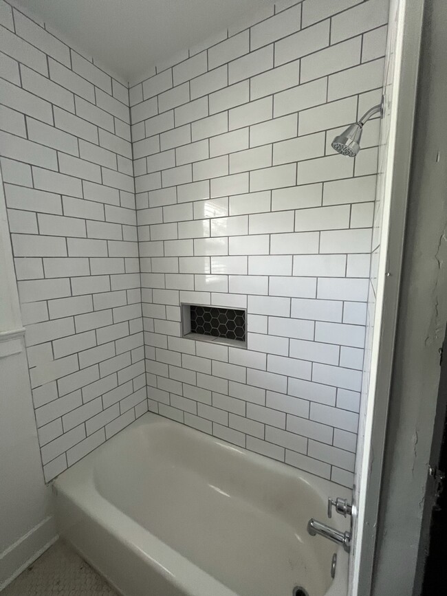 Hall Bath shower - 720 E 35th St