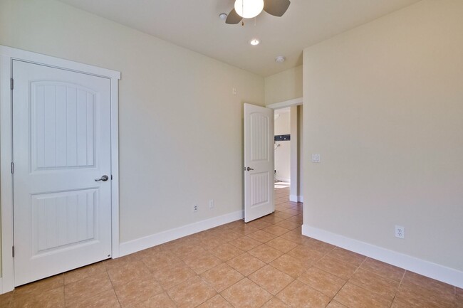 Building Photo - 3-Bed, 3-Bath Home in Sunnyvale near Seven...