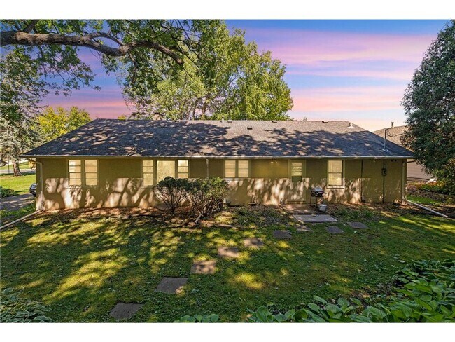 Building Photo - 4509 Laguna Dr