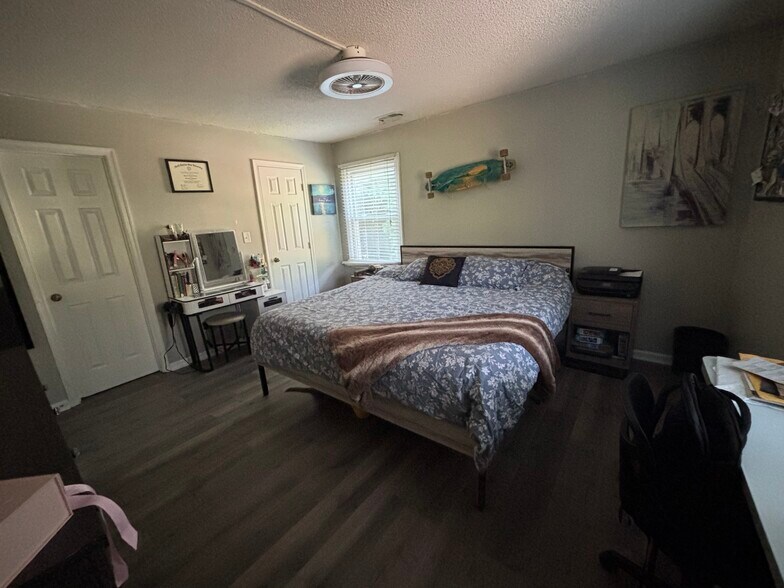 Building Photo - 1501 Creekwood Ct
