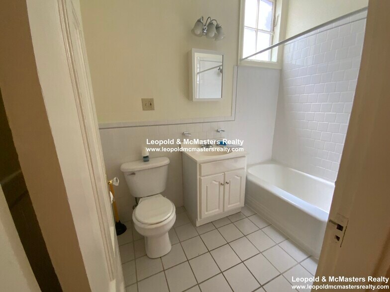 Building Photo - 380 Commonwealth Ave