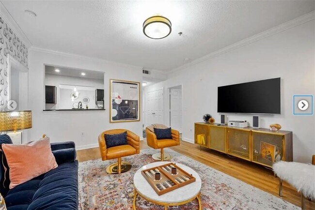 Building Photo - 350 Perimeter N Ctr