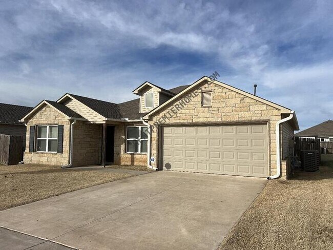 Building Photo - 1840 Land Run Dr