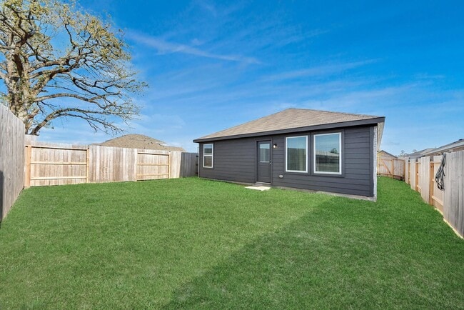 Building Photo - 248 Hazy Pnes Ln