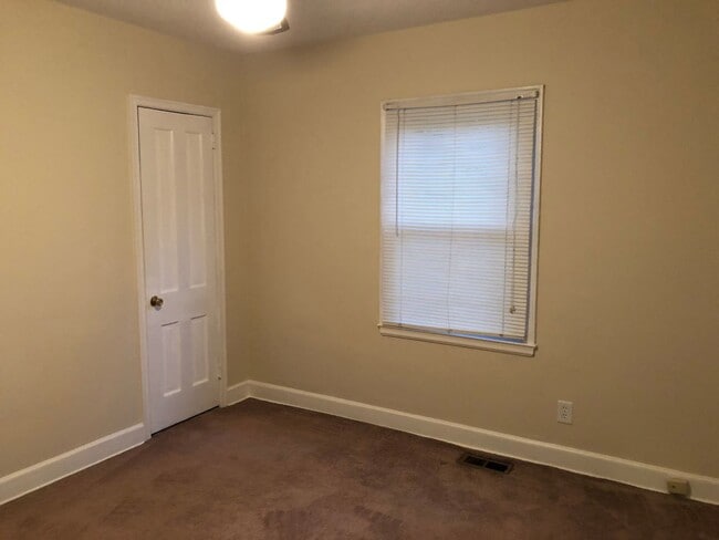 Building Photo - 2 BR 1 BA Bayshore Estates