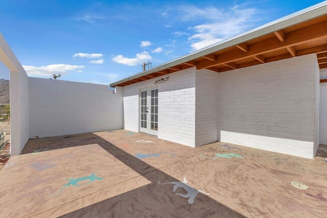 Building Photo - 6365 Cahuilla Ave