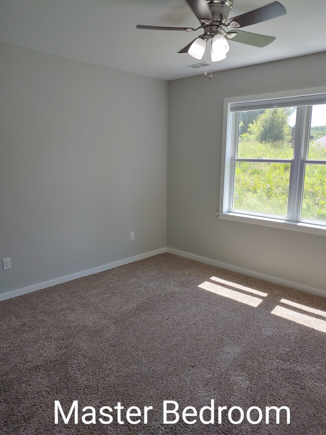 Main Bedroom - 433 E Sleights Rd