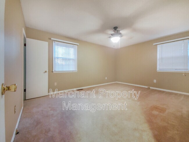 Building Photo - 106 Setters Ct