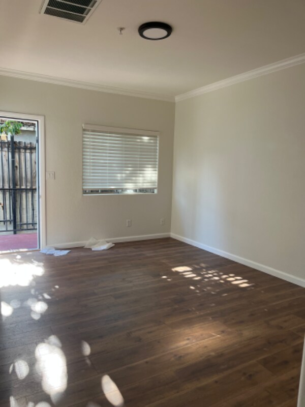 Building Photo - 1072 Laguna Ave