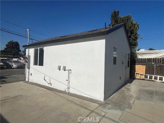 Building Photo - 1387 W Holt Ave