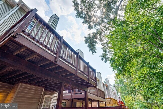 Building Photo - 8508 Blue Bird Woods Ct
