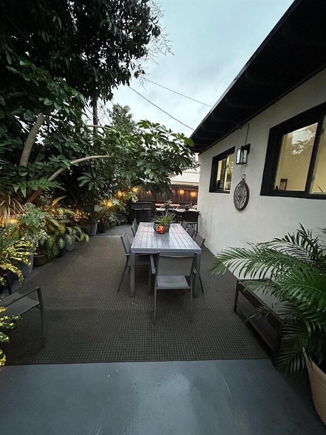 Building Photo - 270 NW 109th St