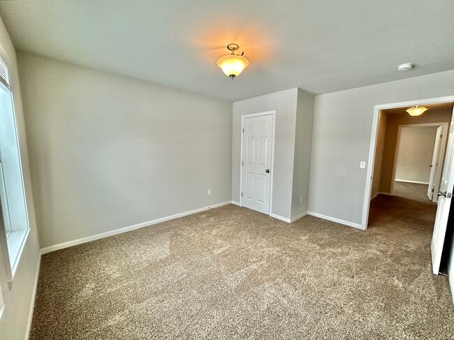 Building Photo - 2240 James Kelly Ln