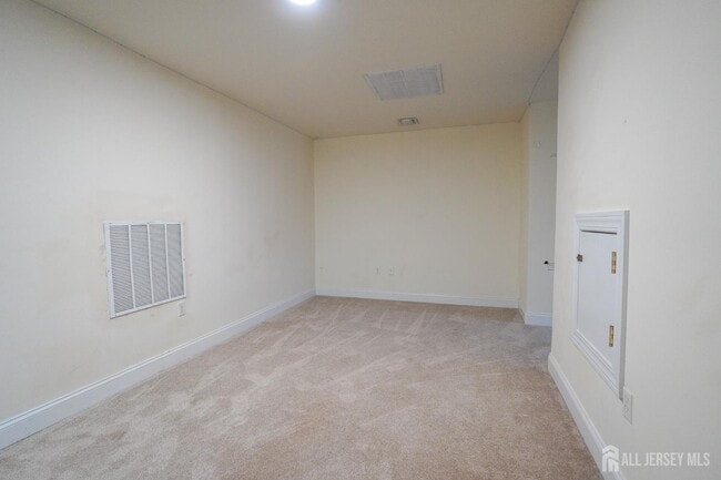 Building Photo - 456 Hancock St