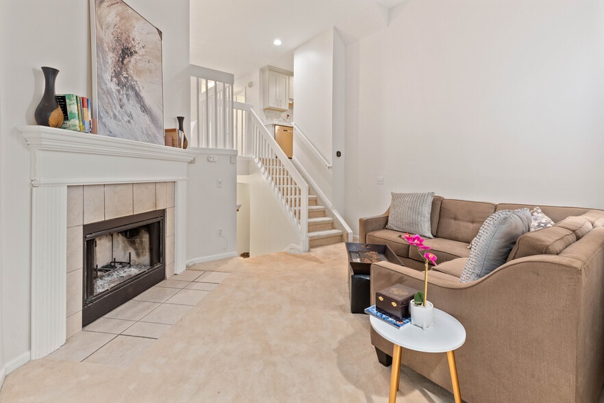 Building Photo - 1800 Campau Farms Cir