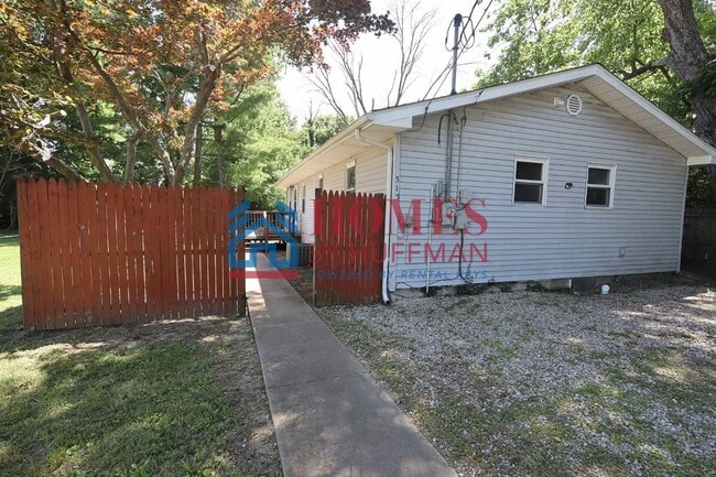 Building Photo - Three Bedroom House | Move in Ready | Princeton
