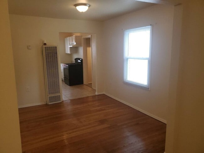 Building Photo - 2143 NE 19th St