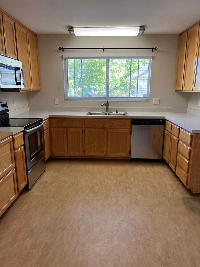 Building Photo - 1393 El Dorado Dr