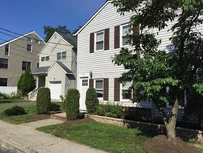 Building Photo - 21 Cobb Pl