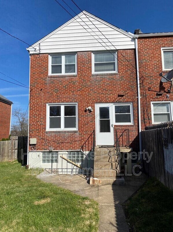 Building Photo - 1127 Deanwood Rd