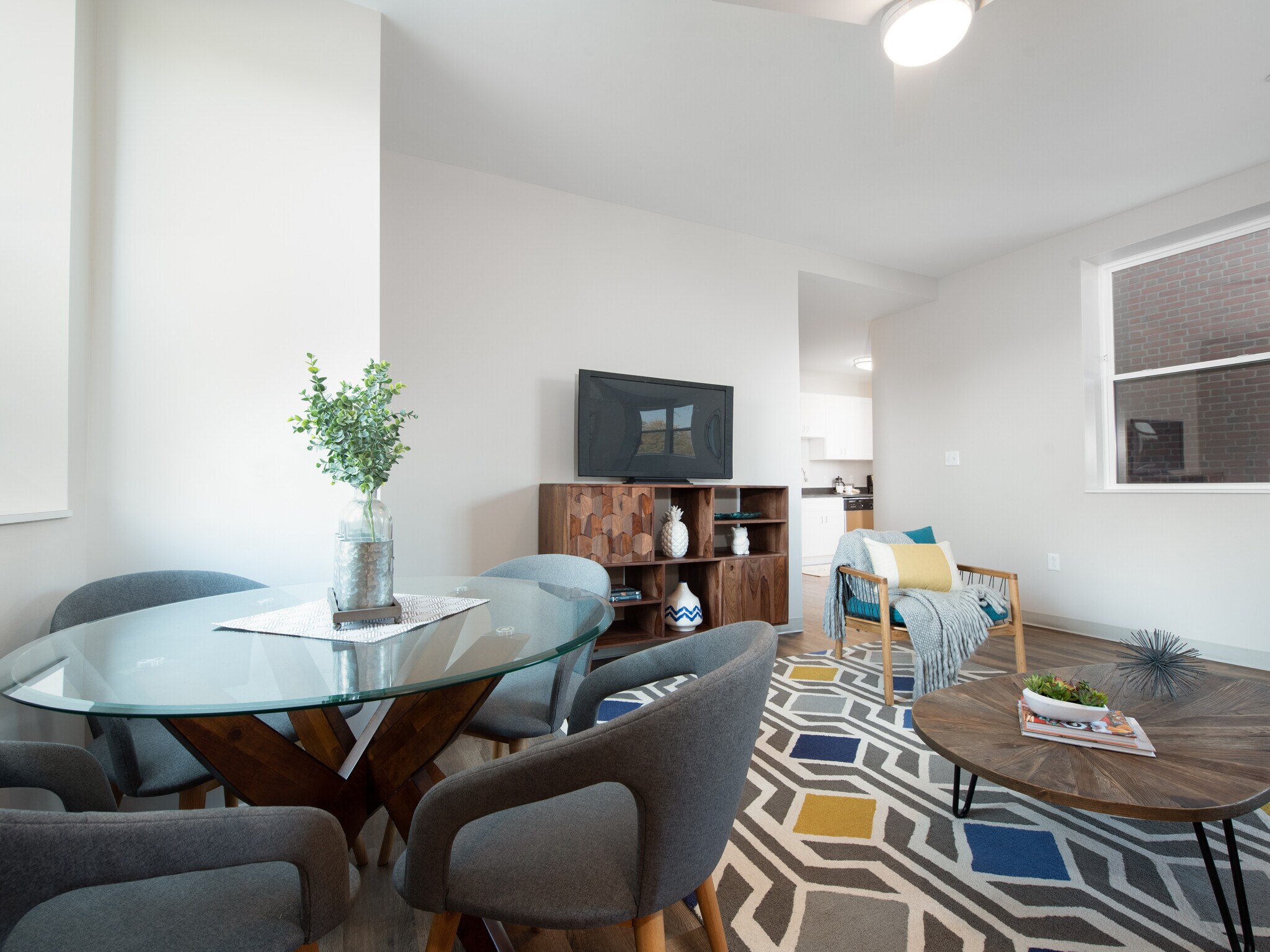 Building Photo - 170 Ridge Rd