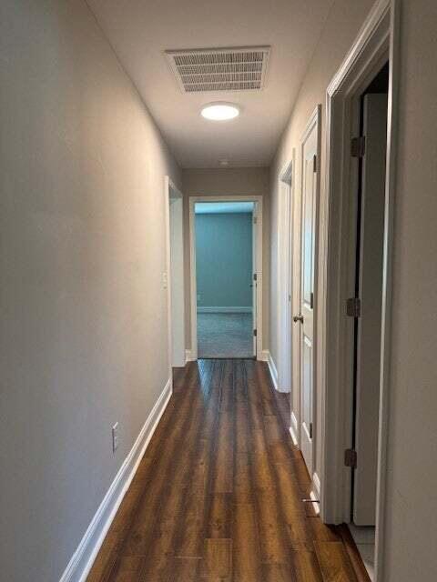 Building Photo - 1215 Seagrove Dr