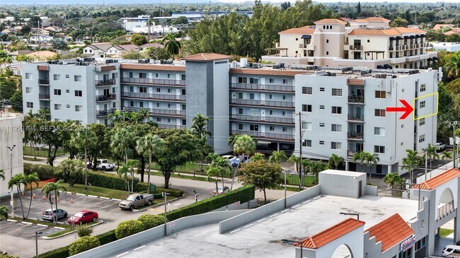 Building Photo - 900 SW 84th Ave