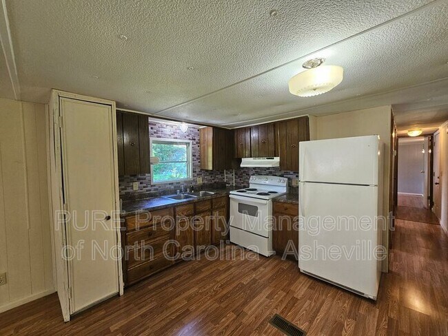 Building Photo - 3875 Old Fort Sugar Hill Rd