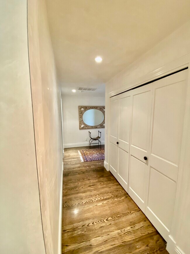 Building Photo - 3594 Silverado Trail N