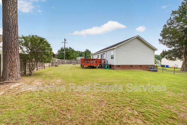 Building Photo - 1053 Pitchkettle Rd