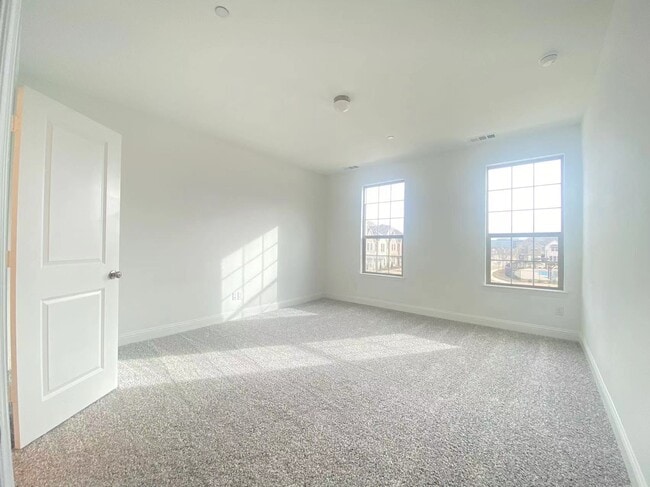 Building Photo - 1495 Perrin Ln