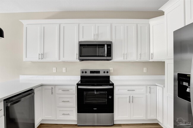 Building Photo - 4 Tennessee Dr