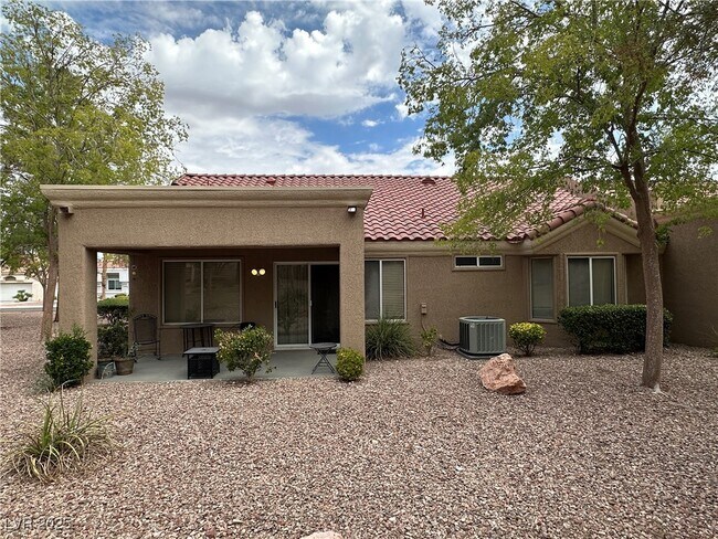 Building Photo - 2419 Desert Glen Dr
