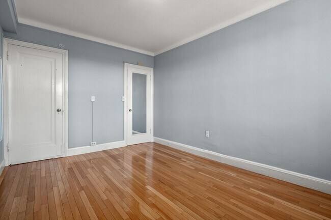 Building Photo - 1450-1454-1454 Beacon St