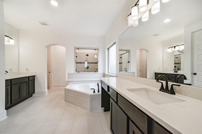 Building Photo - 17794 Misty Brk Ln