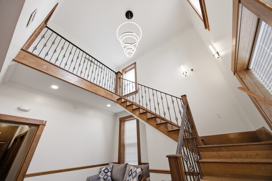 Building Photo - 823 McCallie Ave