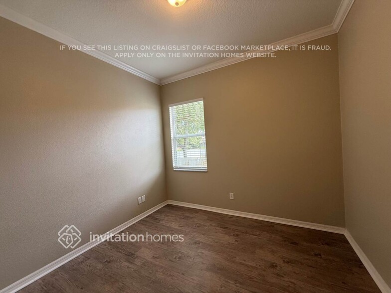 Building Photo - 136 Lombard Cir