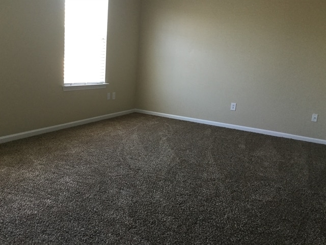 Building Photo - 941 Garrison Rd