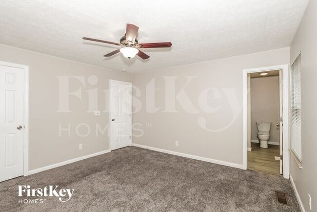 Building Photo - 2843 Cranbrook Dr