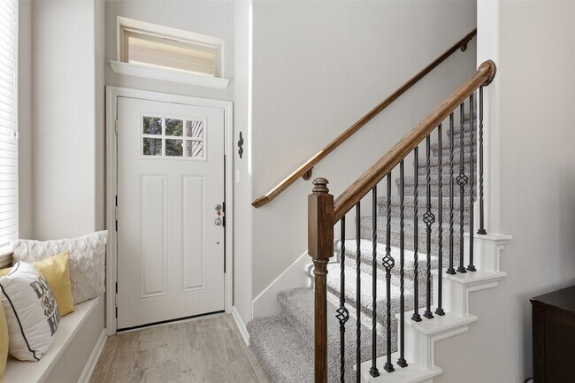 Building Photo - 28027 Rocky Heights Dr