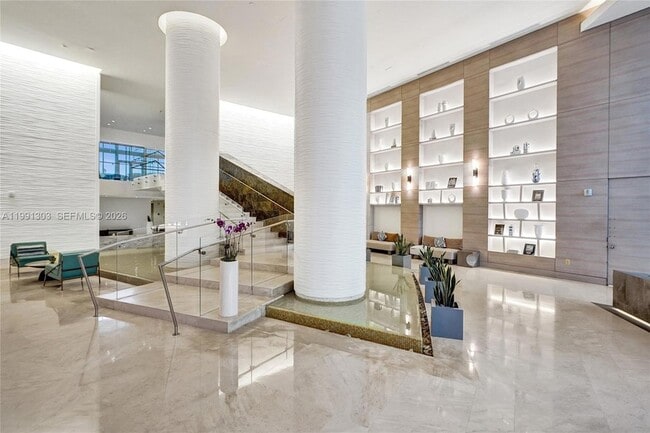 Building Photo - 18201 Collins Ave