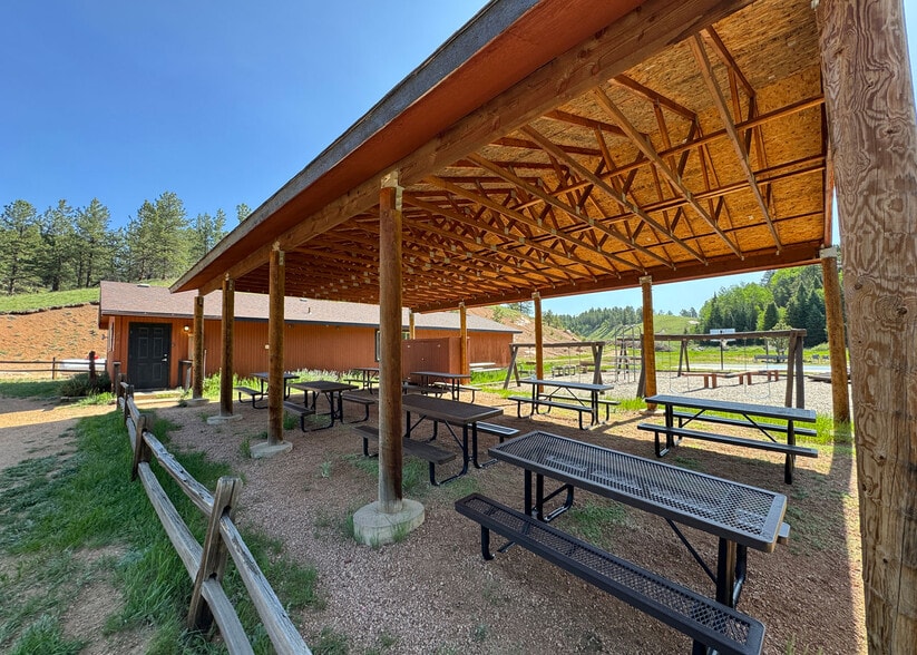 Building Photo - 61 Muskrat Lake Vw
