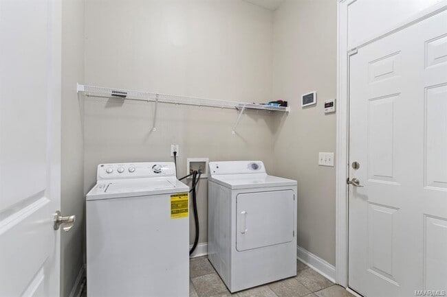 Building Photo - 522 Jeffrey Dr